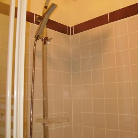 Appartement Près Du Jardin Des Explorateurs Et De La Porte Cafarelli *